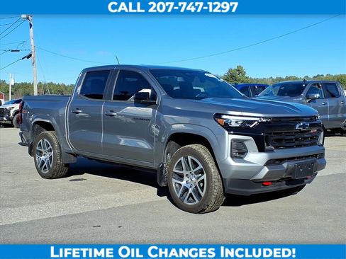 Used 2024 Chevrolet Colorado Z71 w/ Z71 Convenience Package 2 image 3