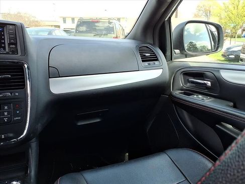 Used 2019 Dodge Grand Caravan GT FWD image 5