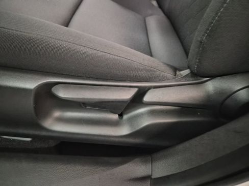 Used 2023 Toyota Corolla LE image 13