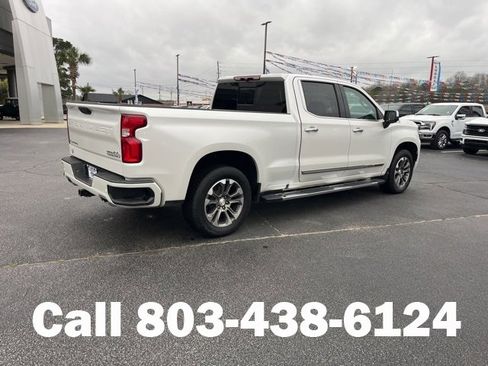 Used 2022 Chevrolet Silverado 1500 High Country w/ Z71 Off-Road Package image 3