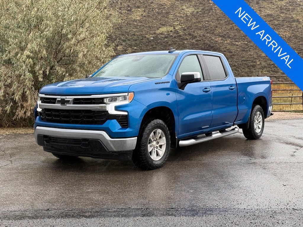 Used 2024 Chevrolet Silverado 1500 LT w/ Leather Package AWD/4WD image 1