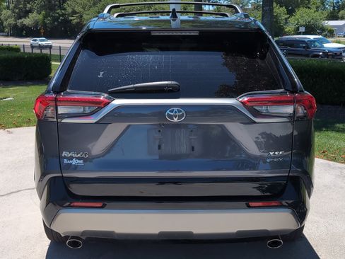Used 2025 Toyota RAV4 XSE AWD/4WD image 9