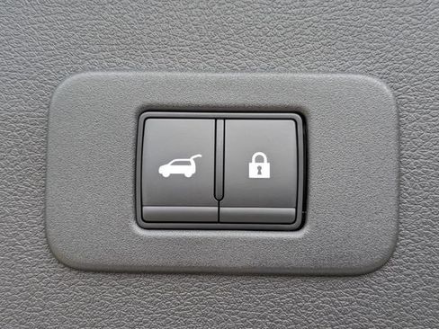 New 2026 Nissan Leaf Platinum+ w/ Cargo Package (Platinum+) FWD image 15
