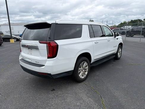 Used 2024 GMC Yukon XL SLT w/ SLT Luxury Package RWD image 4