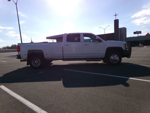 Used 2015 GMC Sierra 3500 SLT w/ Duramax Plus Package image 4