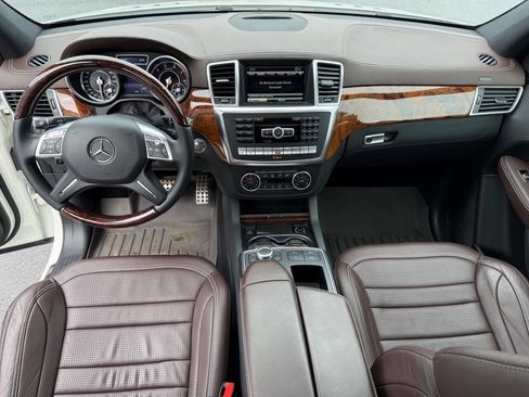 Used 2014 Mercedes-Benz ML 63 AMG 4MATIC image 12