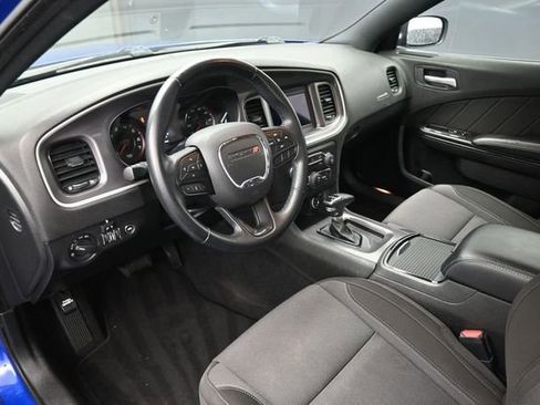 Used 2022 Dodge Charger SXT w/ Blacktop Package RWD image 18