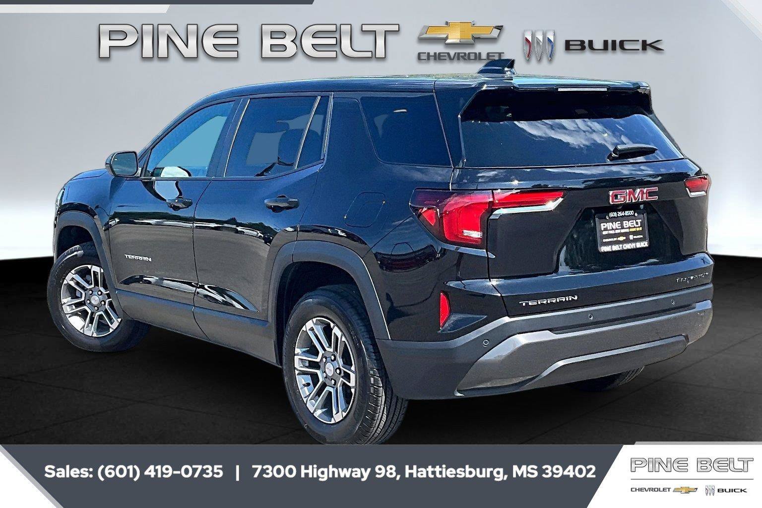 Used 2026 GMC Terrain Elevation FWD image 2