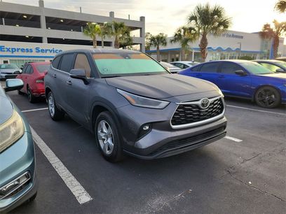Used 2021 Toyota Highlander LE