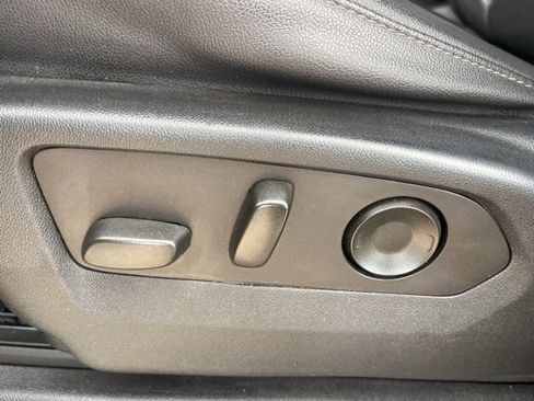 Used 2021 Chevrolet Tahoe Z71 w/ Rear Media and Nav Package image 31