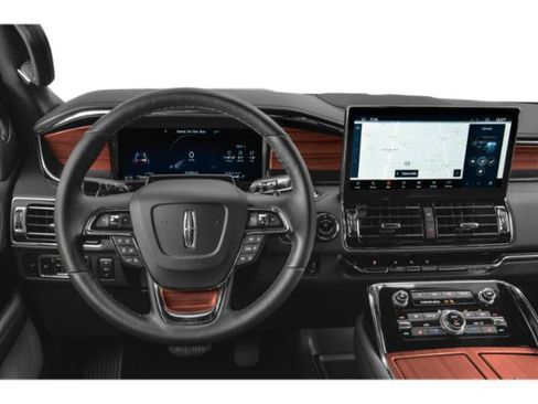 Used 2024 Lincoln Navigator Reserve AWD/4WD image 7