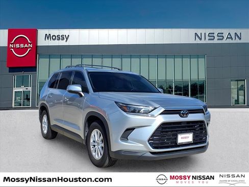 Used 2024 Toyota Grand Highlander XLE image 1