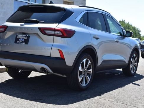Used 2023 Ford Escape Platinum AWD/4WD image 18