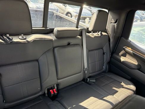 Used 2022 Chevrolet Silverado 1500 High Country RWD image 14