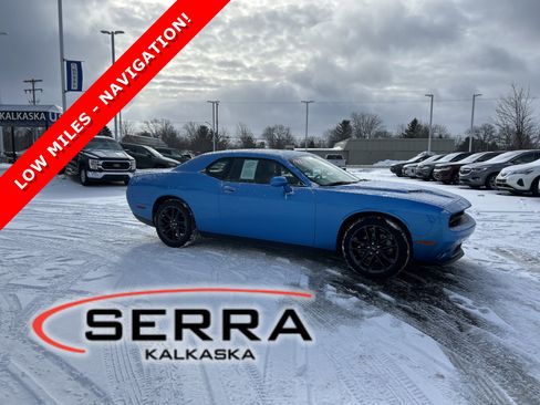 Used 2023 Dodge Challenger SXT w/ Plus Package image 1