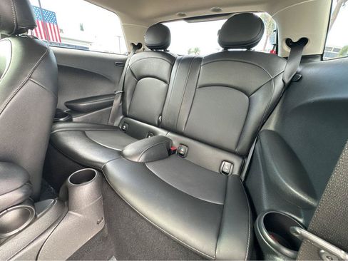 Used 2019 MINI Cooper 2-Door Hardtop FWD image 9