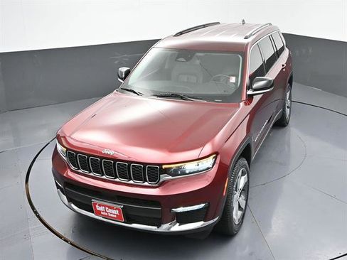 Used 2022 Jeep Grand Cherokee L Limited image 40