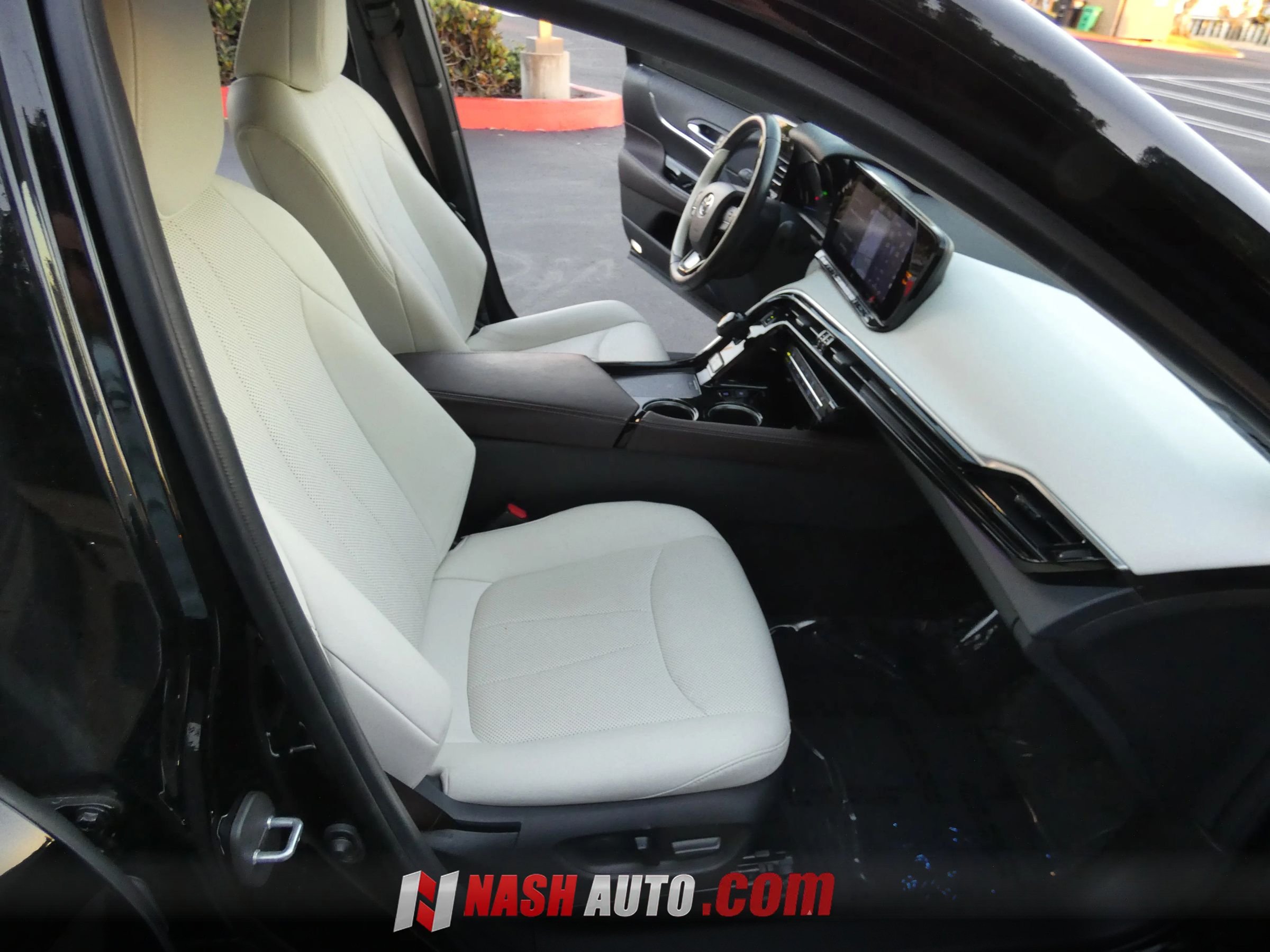 Used 2021 Toyota Mirai RWD image 25