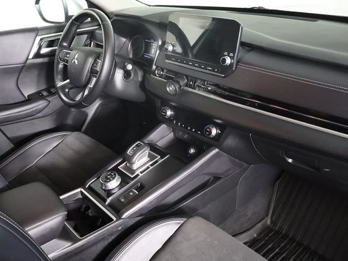 Used 2024 Mitsubishi Outlander SE FWD image 26