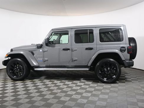 Used 2021 Jeep Wrangler Unlimited Sahara w/ Cold Weather Group AWD/4WD image 2