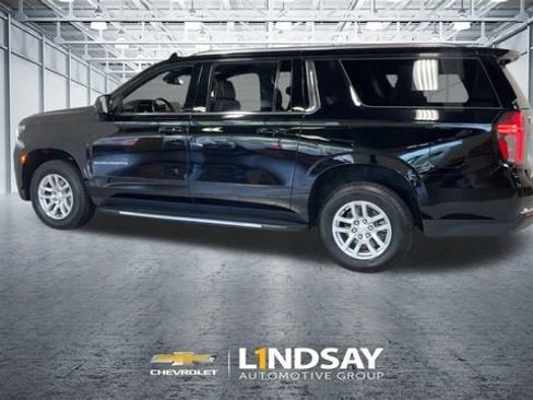Used 2024 Chevrolet Suburban LT AWD/4WD image 7