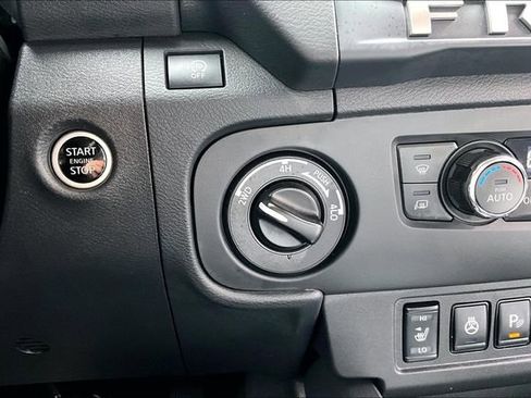 Certified 2025 Nissan Frontier SV w/ SV Convenience Package image 24