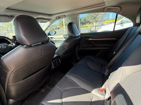 Used 2021 Toyota Camry XSE image 9