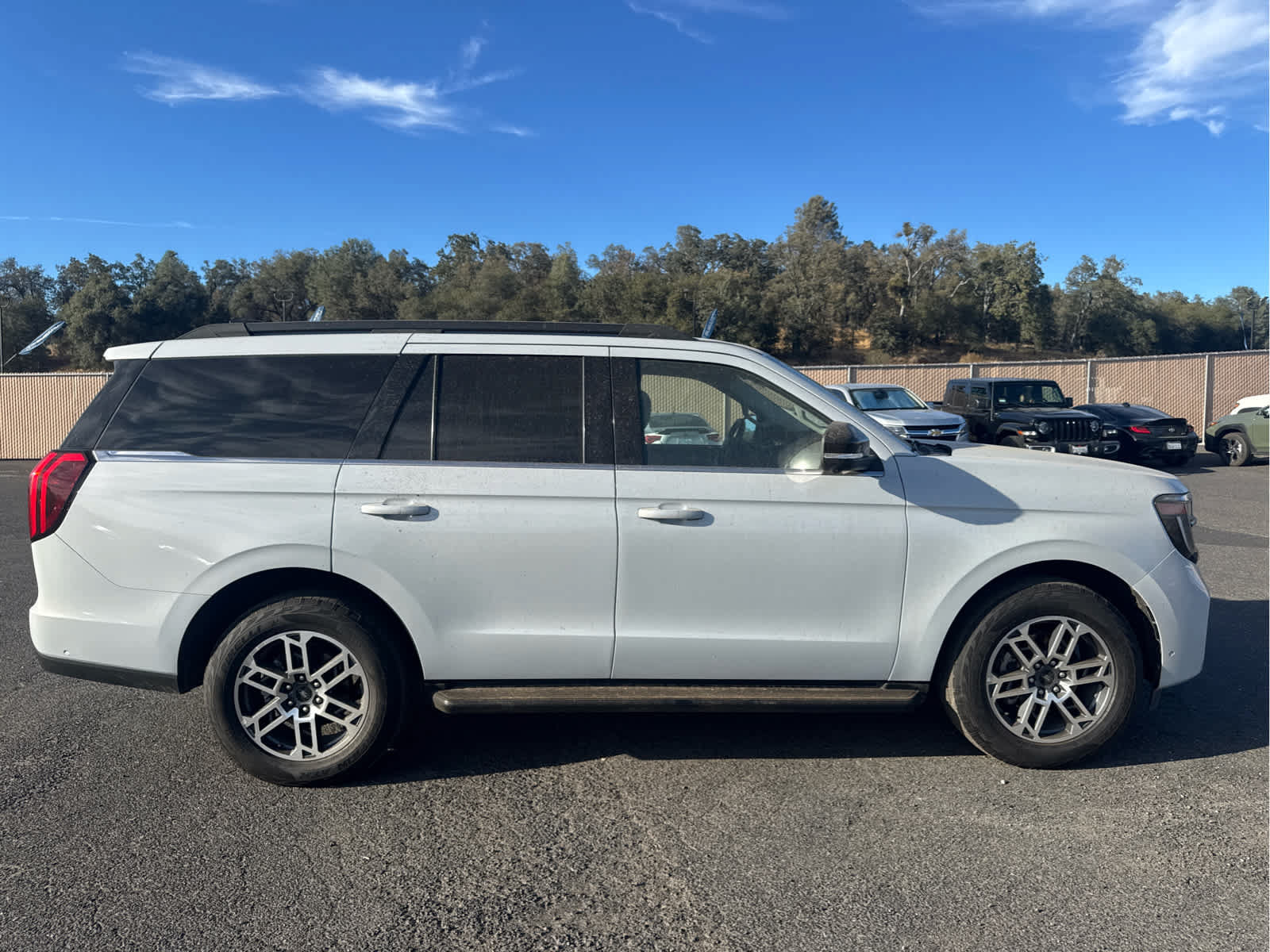 Certified 2025 Ford Expedition Active AWD/4WD image 4