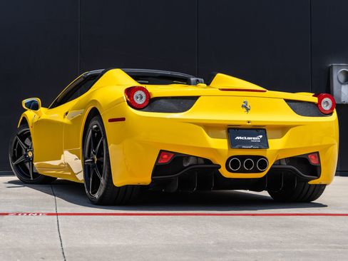 Used 2015 Ferrari 458 Spider RWD image 7