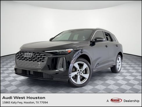 Used 2025 Audi Q5 Premium Plus w/ Premium Plus AWD/4WD image 1