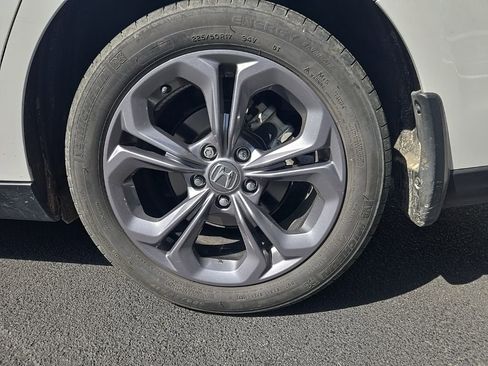 Used 2023 Honda Accord EX image 9