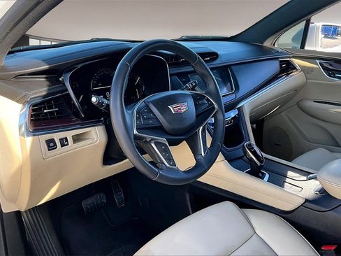 Used 2018 Cadillac XT5 Premium Luxury w/ Driver Assist Package image 13