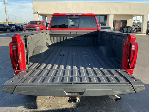 Used 2024 GMC Sierra 3500 SLT w/ SLT Convenience Package image 22