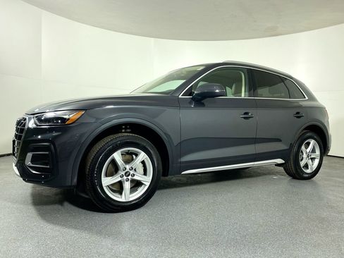 Used 2023 Audi Q5 Premium w/ Convenience Package image 24