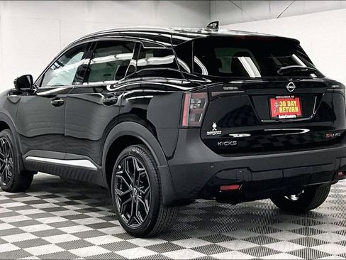 New 2026 Nissan Kicks SR w/ SR Premium Package image 3
