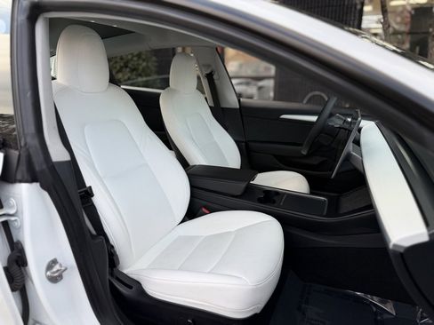 Used 2023 Tesla Model 3 Performance image 34