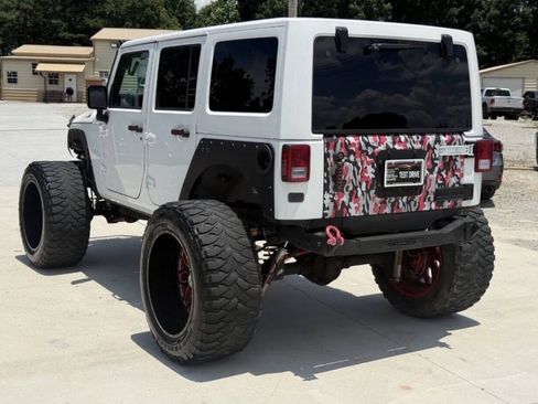 Used 2015 Jeep Wrangler Unlimited Rubicon w/ Dual Top Group AWD/4WD image 5