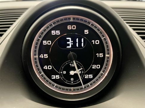 Used 2023 Porsche Macan S w/ Premium Package Plus image 38