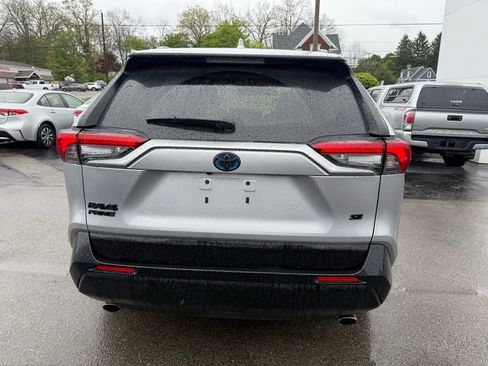 Used 2021 Toyota RAV4 SE w/ Weather & Moonroof Package AWD/4WD image 7