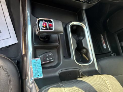 Used 2022 Chevrolet Silverado 1500 LTZ AWD/4WD image 43