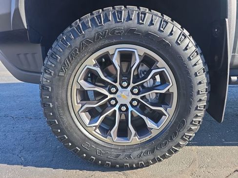 Used 2017 Chevrolet Colorado ZR2 AWD/4WD image 10