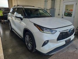 Used 2021 Toyota Highlander Platinum FWD image 5
