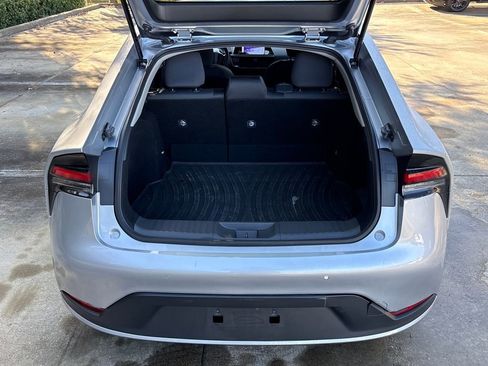 Used 2024 Toyota Prius Limited image 28