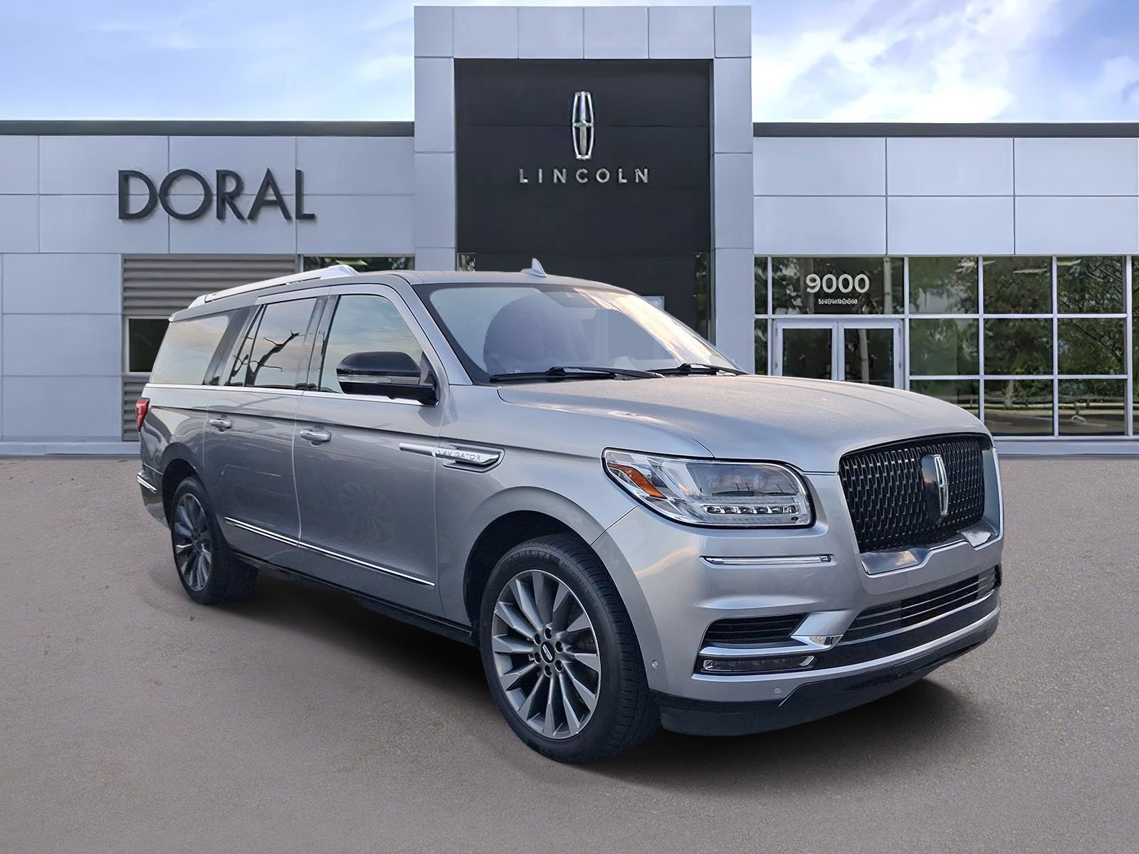 Used 2020 Lincoln Navigator L Reserve w/ Luxury Package AWD/4WD image 1