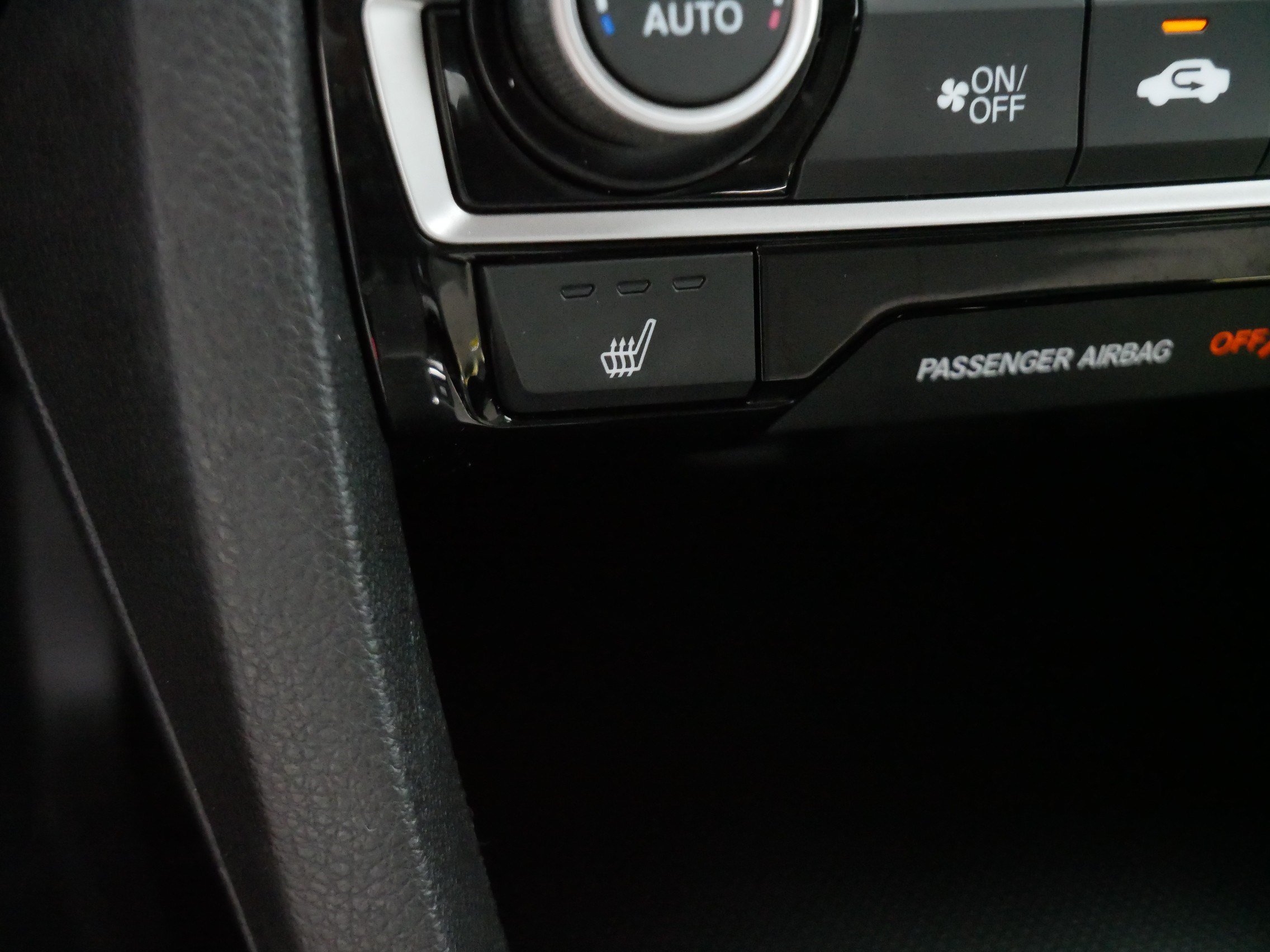 Used 2021 Honda Civic EX-L image 25