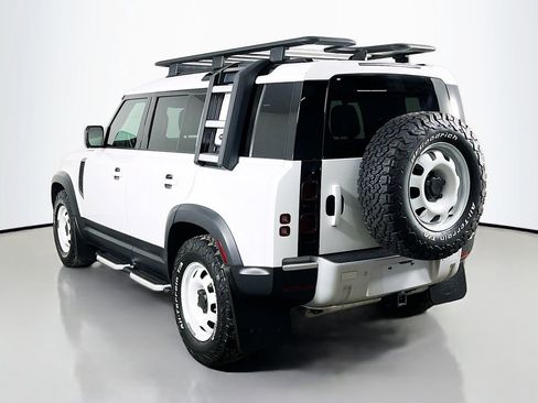 Used 2023 Land Rover Defender 110 S AWD/4WD image 7
