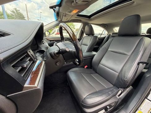 Used 2015 Lexus ES 350 w/ Premium Package FWD image 10