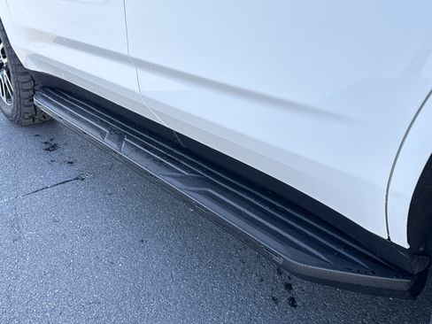 Used 2022 GMC Yukon AT4 w/ Max Trailering Package image 4