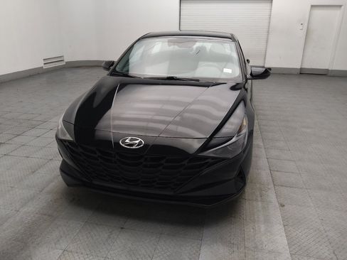 Used 2021 Hyundai Elantra SE FWD image 15