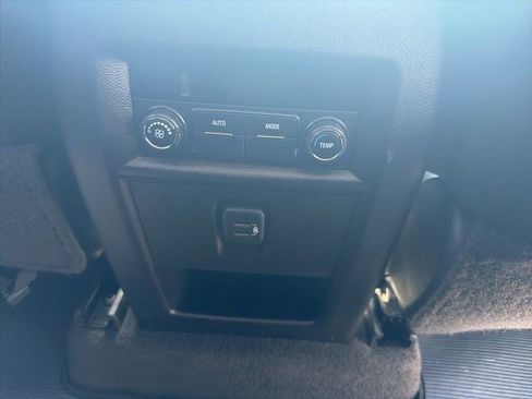 Used 2018 Chevrolet Traverse LT AWD/4WD image 25
